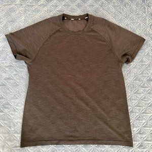 Rhone Vapor Short Sleeve in Black, Size Medium, Excellent Used Conditio